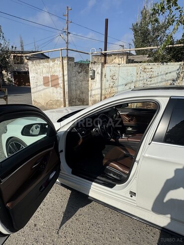 BMW 528 2016, 180,000 km - 2.0 l - Bakı