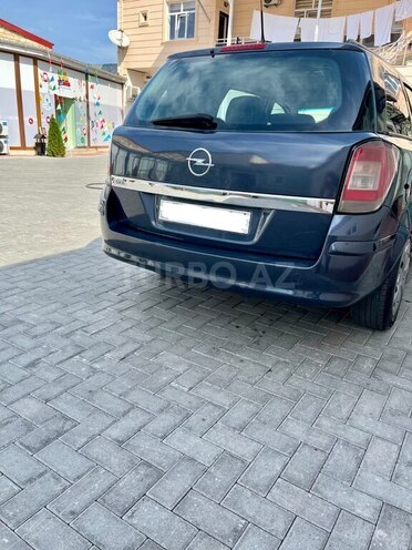 Opel Astra 2006, 450,000 km - 1.4 l - Quba