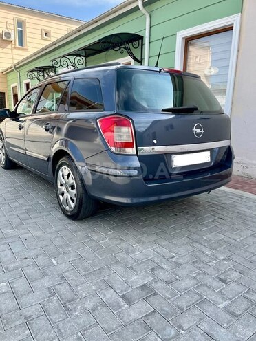 Opel Astra 2006, 450,000 km - 1.4 l - Quba