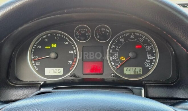 Volkswagen Passat 2002, 240,000 km - 1.8 л - Bakı