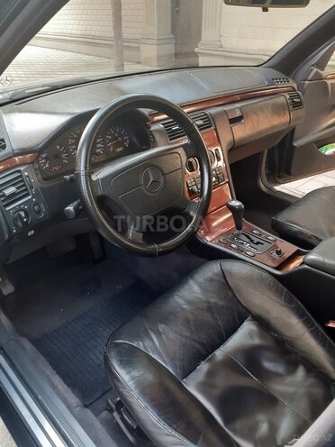 Mercedes E 200 1997, 460,000 km - 2.0 л - Bakı