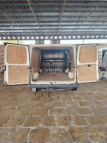 Ford Transit 1999, 452,620 km - 2.5 l - Salyan
