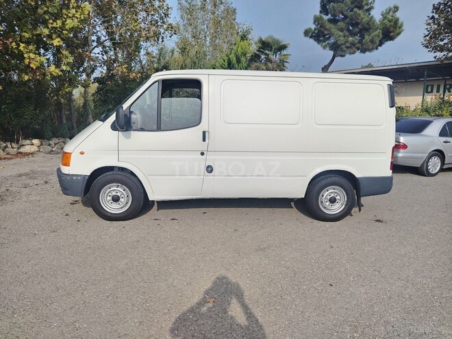 Ford Transit 1999, 452,620 km - 2.5 l - Salyan