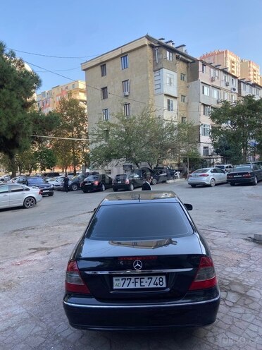Mercedes E 220 2006, 300,000 km - 2.2 l - Bakı