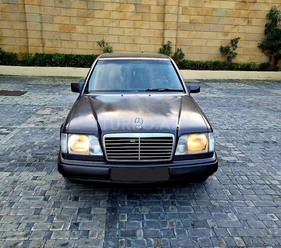 Mercedes E 220 1995, 416,500 km - 2.2 l - Bakı