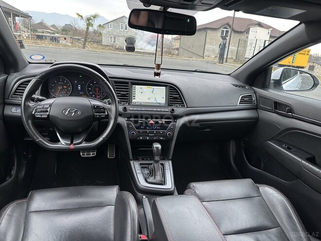 Hyundai Elantra 2018, 125,000 km - 1.6 l - Bakı