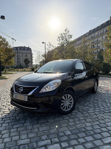Nissan Sunny 2013, 193,863 km - 1.5 l - Bakı
