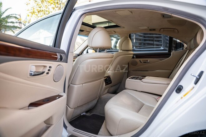 Lexus LS 460 2012, 278,000 km - 4.6 l - Bakı