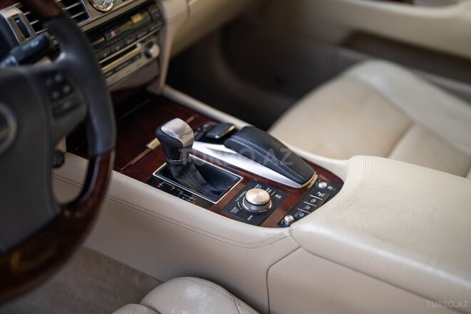 Lexus LS 460 2012, 278,000 km - 4.6 l - Bakı