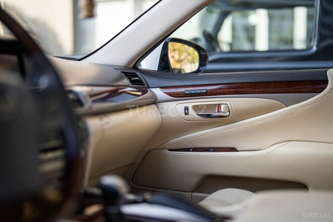 Lexus LS 460 2012, 278,000 km - 4.6 l - Bakı