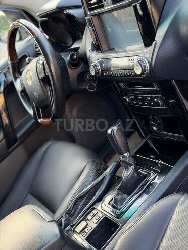 Toyota Land Cruiser Prado 2012, 232,000 km - 2.7 л - Bakı