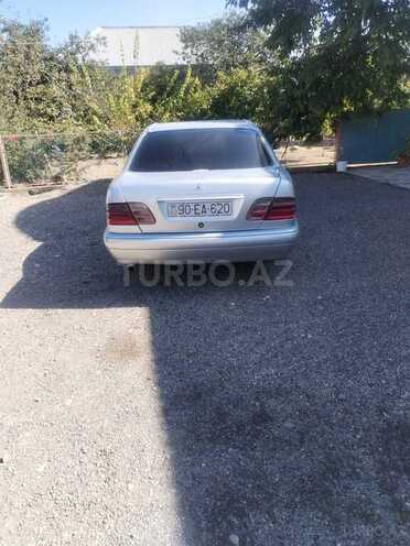 Mercedes E 220 1998, 531,000 km - 2.2 l - Tovuz