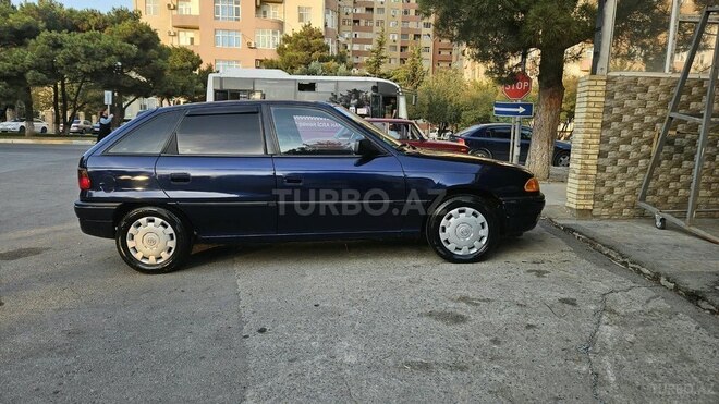 Opel Astra 1994, 285,085 km - 1.6 л - Sumqayıt