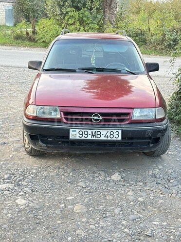 Opel Astra 1994, 123,456 km - 1.6 l - Quba