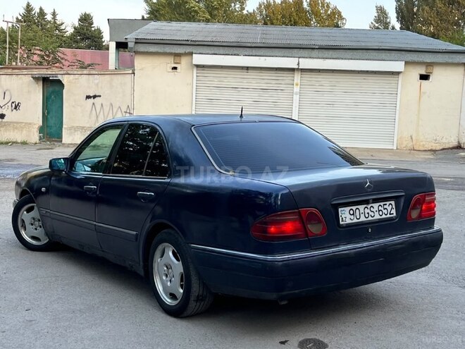 Mercedes E 230 1995, 365,000 km - 2.3 л - Bakı