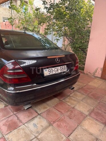 Mercedes E 270 2003, 537,000 km - 2.7 l - Bakı