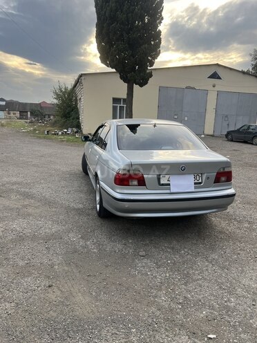 BMW 523 1997, 450,000 km - 2.5 l - Qazax