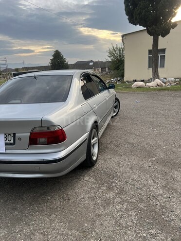 BMW 523 1997, 450,000 km - 2.5 l - Qazax