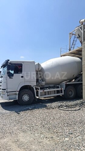 HOWO Sinotruk 2015, 895,000 km - 9.5 l - Quba