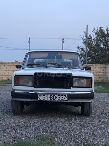 LADA (VAZ) 2107 1999, 22,550 km - 1.6 l - Salyan