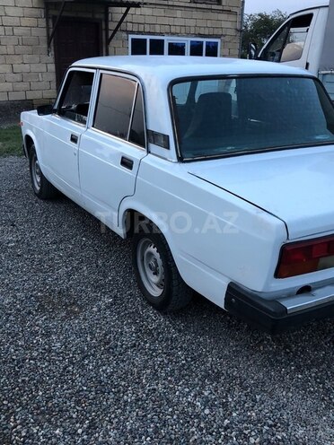 LADA (VAZ) 2107 1999, 22,550 km - 1.6 l - Salyan