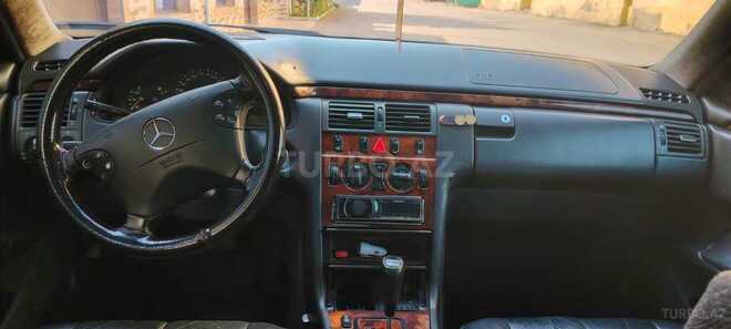 Mercedes E 270 2000, 358,646 km - 2.7 l - Bakı