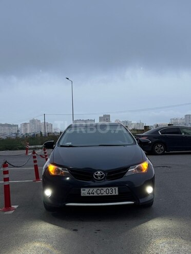 Toyota Auris 2014, 255,000 km - 1.4 l - Bakı