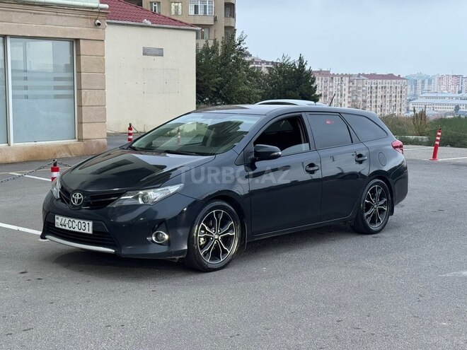 Toyota Auris 2014, 255,000 km - 1.4 l - Bakı
