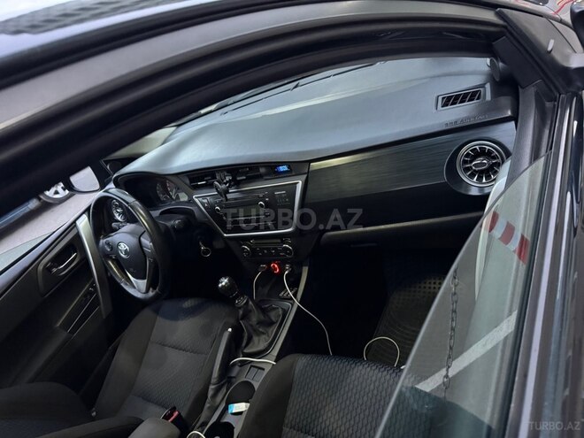 Toyota Auris 2014, 255,000 km - 1.4 l - Bakı