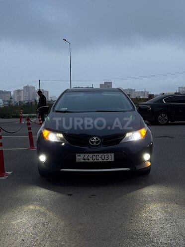 Toyota Auris 2014, 255,000 km - 1.4 l - Bakı