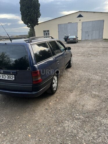 Opel Astra 1997, 382,000 km - 1.6 l - Qazax
