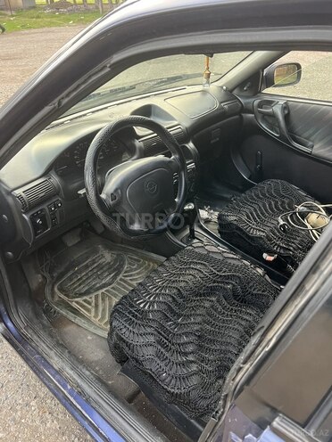 Opel Astra 1997, 382,000 km - 1.6 l - Qazax