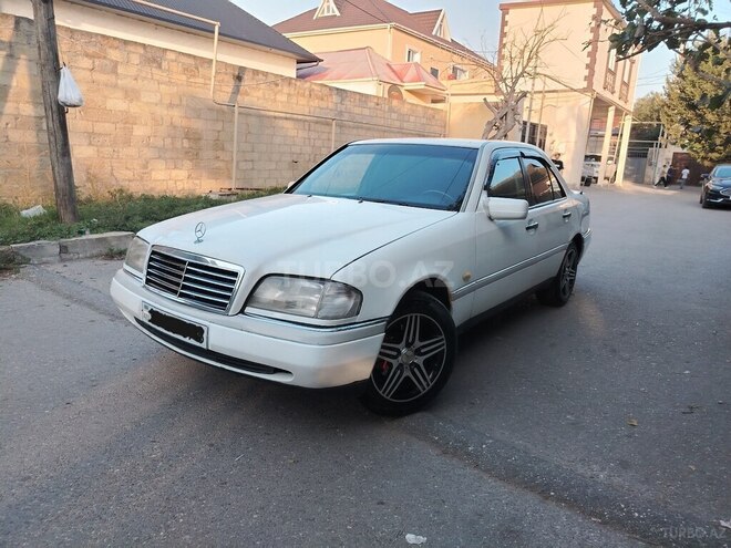 Mercedes C 220 1994, 298,000 km - 2.2 л - Bakı