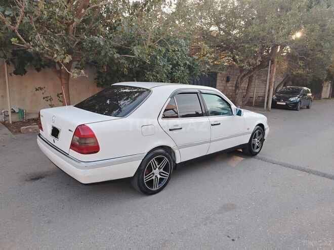 Mercedes C 220 1994, 298,000 km - 2.2 л - Bakı