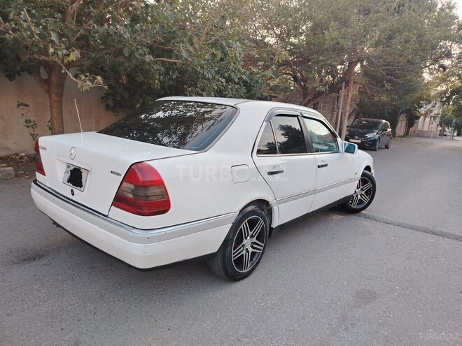 Mercedes C 220 1994, 298,000 km - 2.2 л - Bakı