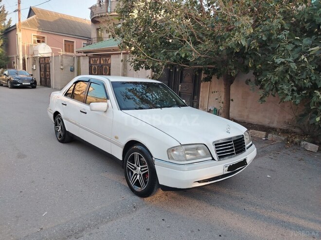 Mercedes C 220 1994, 298,000 km - 2.2 л - Bakı
