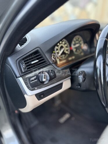 BMW 528 2014, 290,000 km - 2.0 л - Bakı