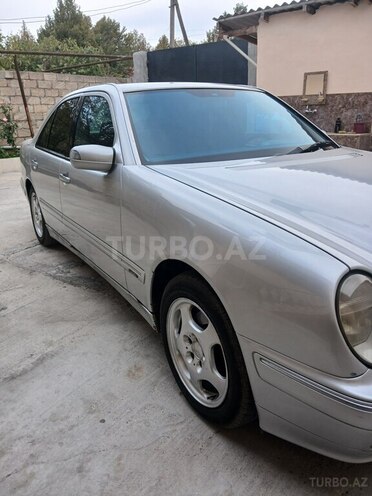 Mercedes E 220 1999, 618,800 km - 2.2 л - Yevlax