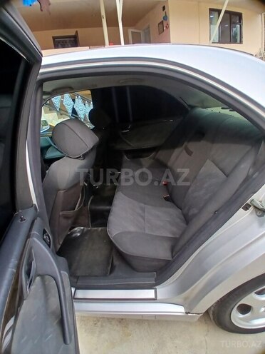 Mercedes E 220 1999, 618,800 km - 2.2 л - Yevlax
