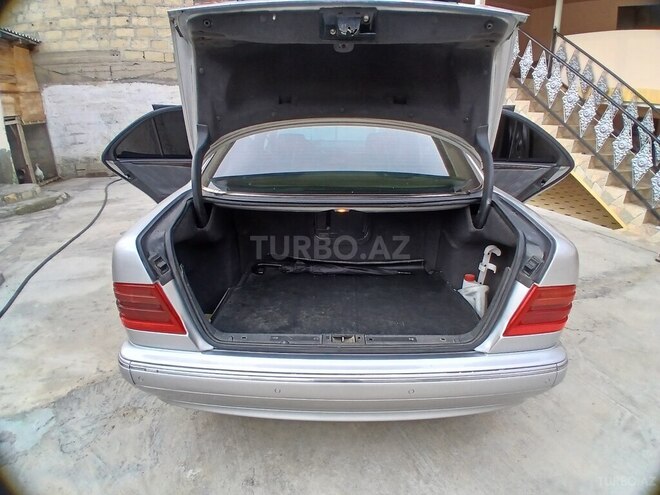 Mercedes E 220 1999, 618,800 km - 2.2 л - Yevlax