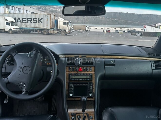 Mercedes E 270 2000, 500,000 km - 2.7 л - Bakı