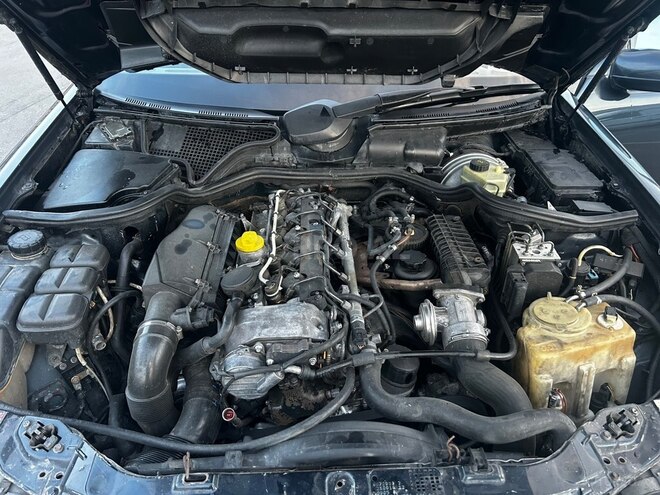 Mercedes E 270 2000, 500,000 km - 2.7 л - Bakı