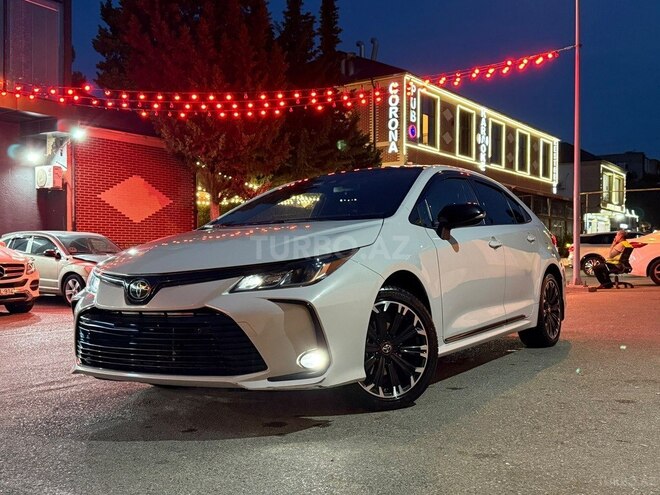Toyota Corolla 2022, 100,010 km - 1.8 l - Bakı