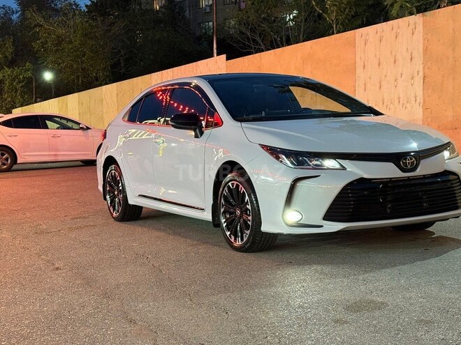 Toyota Corolla 2022, 100,010 km - 1.8 l - Bakı