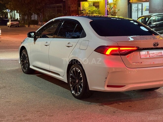 Toyota Corolla 2022, 100,010 km - 1.8 l - Bakı