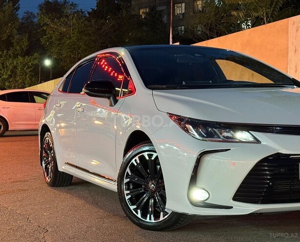 Toyota Corolla 2022, 100,010 km - 1.8 l - Bakı
