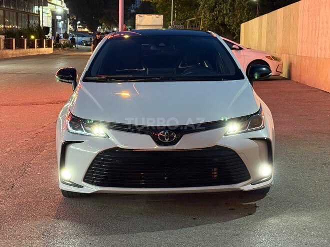 Toyota Corolla 2022, 100,010 km - 1.8 l - Bakı