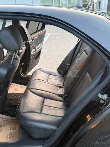 Mercedes E 280 1998, 382,664 km - 2.8 l - Qazax
