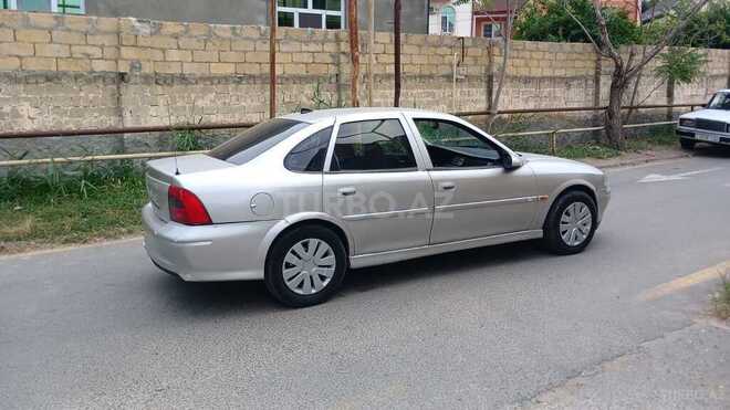 Opel Vectra 2000, 300,000 km - 1.8 l - Bakı