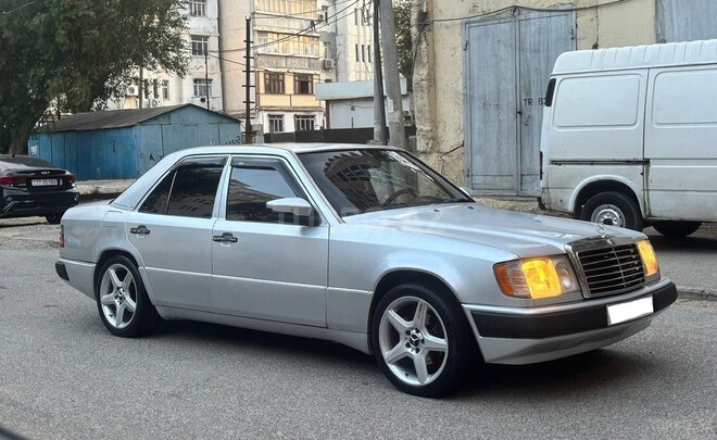 Mercedes 220 E 1993, 346,087 km - 2.2 l - Bakı